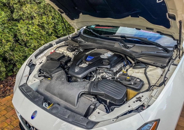 Maserati Ghibli cena 119999 przebieg: 63000, rok produkcji 2014 z Żagań małe 781